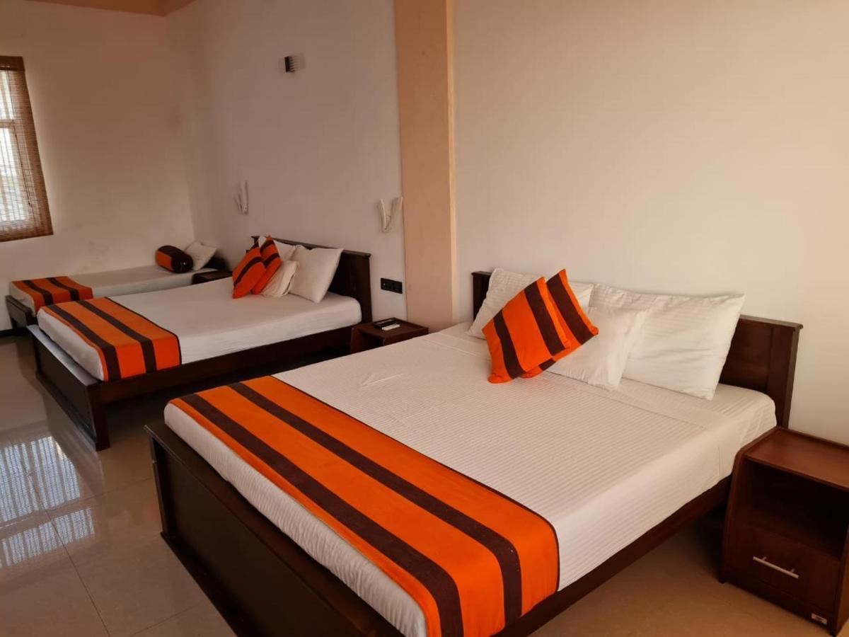 Grace Beach Resort By Travel Corners Negombo Eksteriør bilde