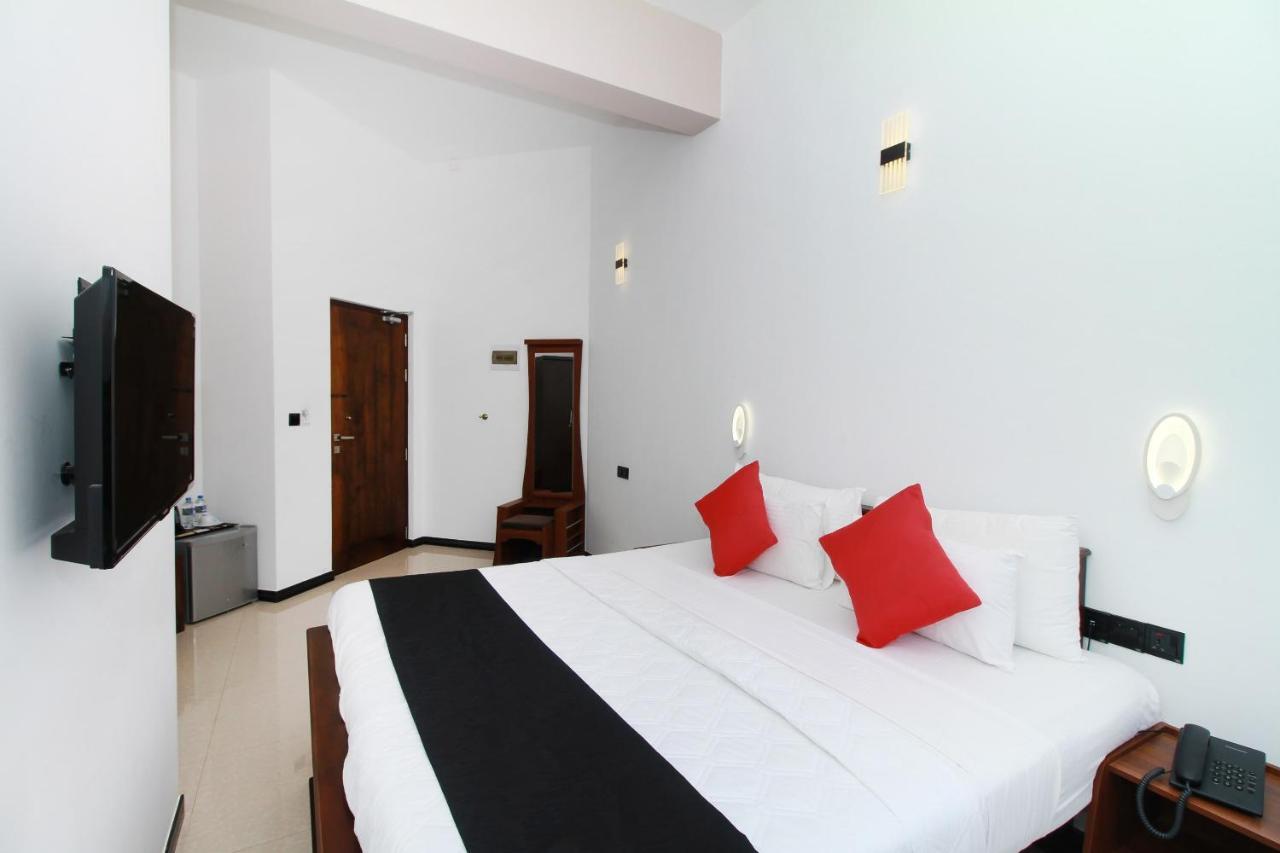 Grace Beach Resort By Travel Corners Negombo Eksteriør bilde