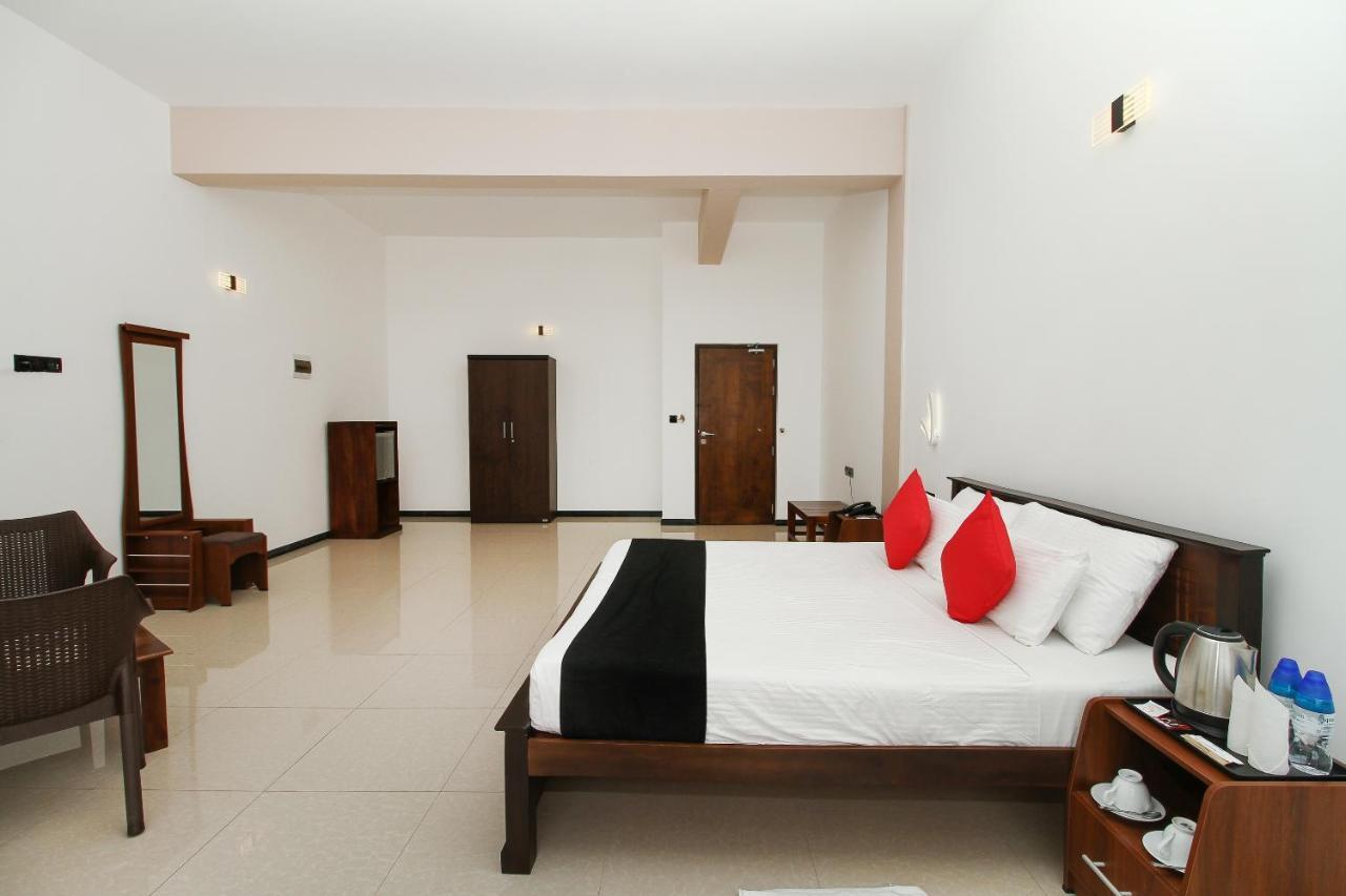 Grace Beach Resort By Travel Corners Negombo Eksteriør bilde